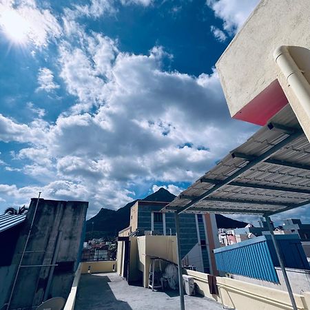 Dss Home Stay Just 500 Meter Girivalam Road Tiruvannāmalai Exterior foto